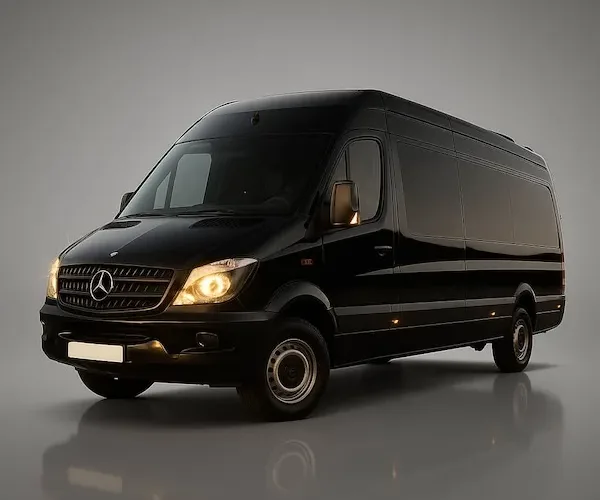 Mercedes-Benz Sprinter negra de 16 plazas, ideal para traslados de grupos grandes
